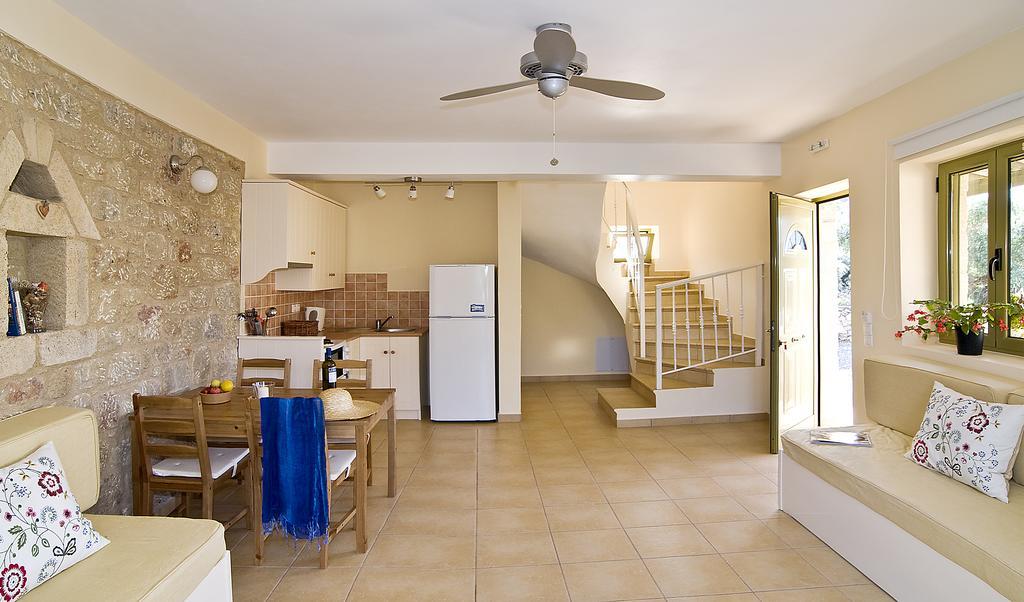 Amoni Holiday Homes Kardhamili Exterior foto